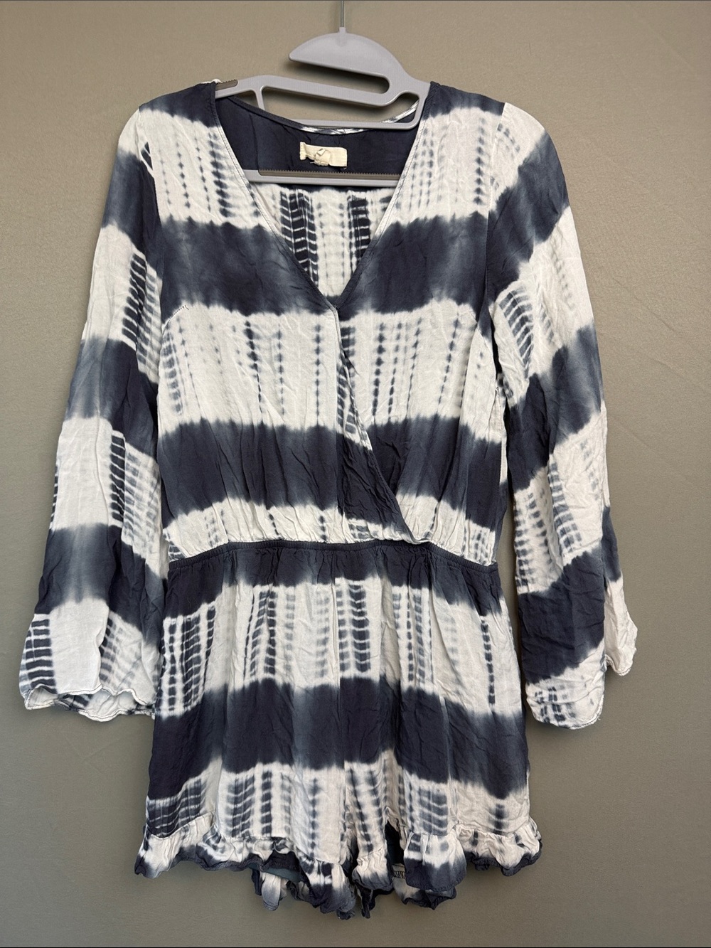 Entro Gray tie dye romper Size Small